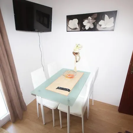 Small For A Great * Zadar