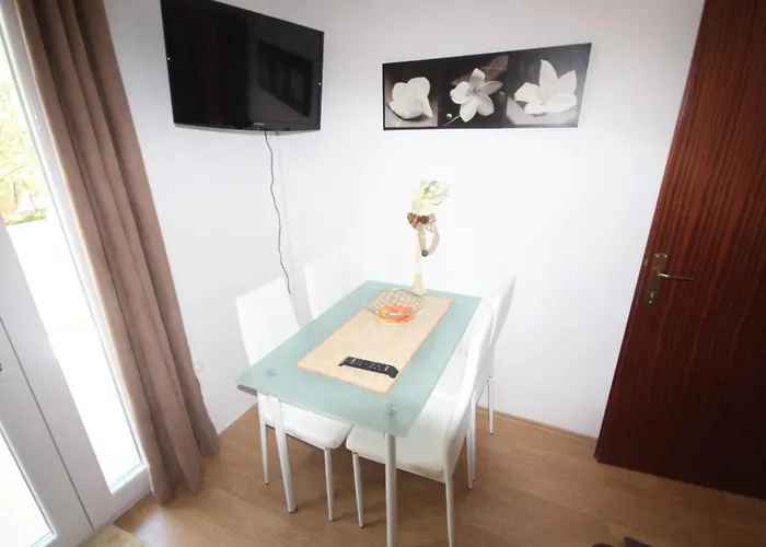 Small For A Great * 扎达尔